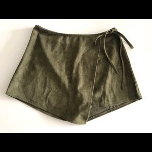 Hunter green skort